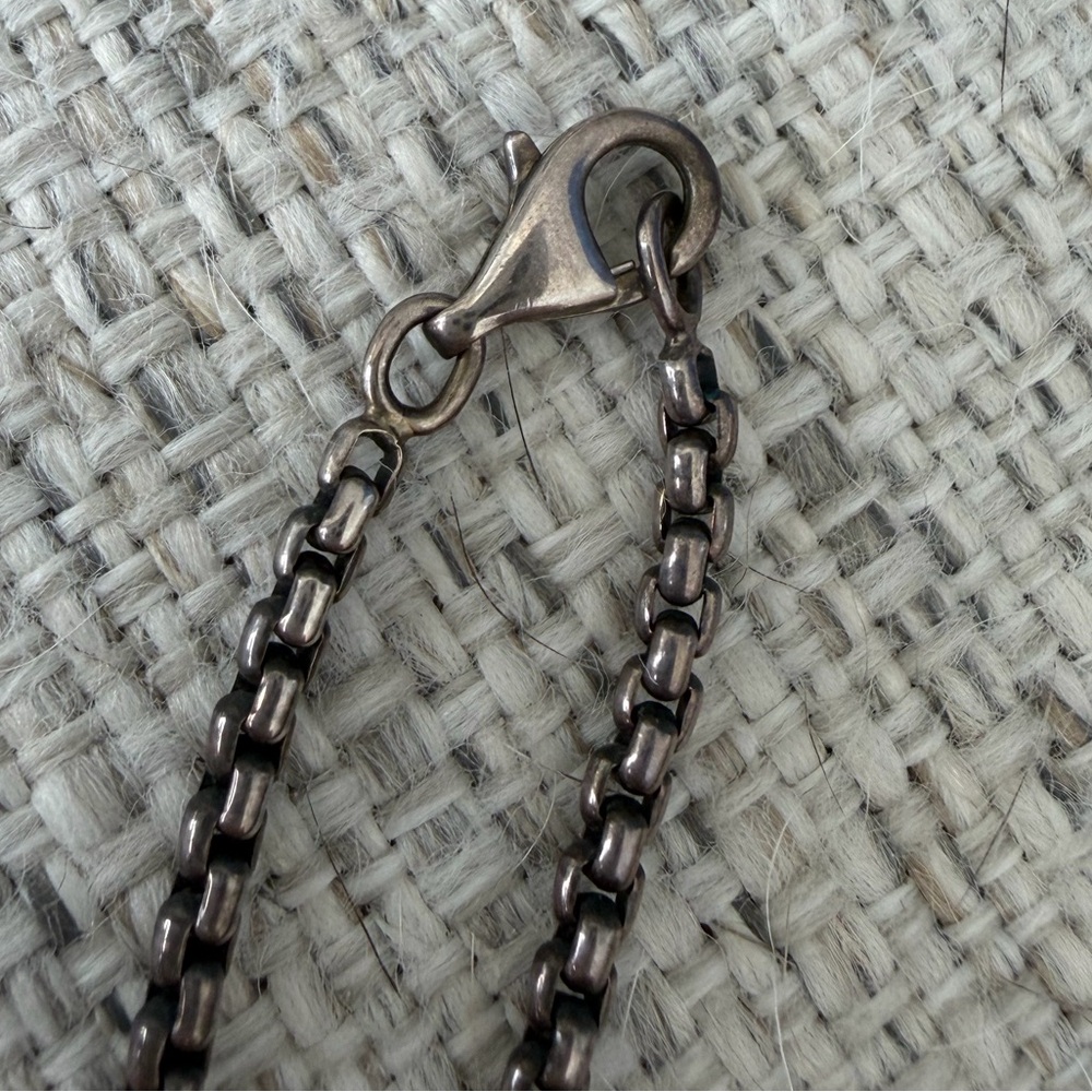 David Yurman | Silver Heart Pendant Necklace - Picture 4 of 5